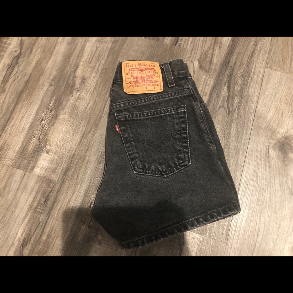 High waisted Levi shorts